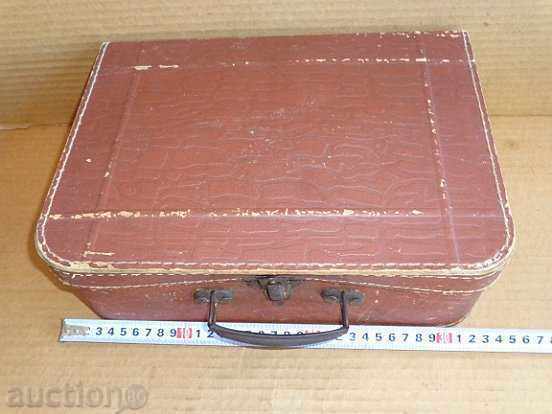 An old suitcase, a bag, a bag, a suitcase from the 1940s - 7 An old suitcase, a bag, a bag, a suitcase from the 1940s - 7