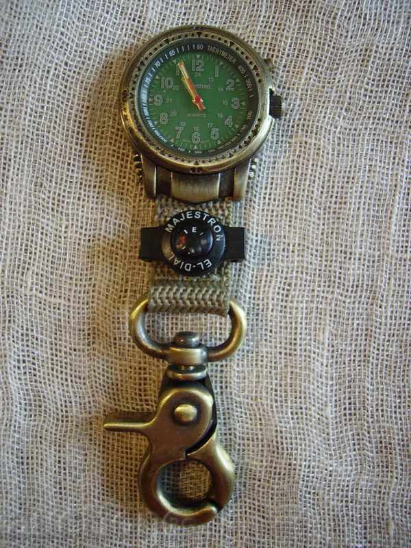 I sell a watch with a keychain and a compass with price 20.00 BGN | € 10.23 I sell a watch with a keychain and a compass with price 20.00 BGN | € 10.23