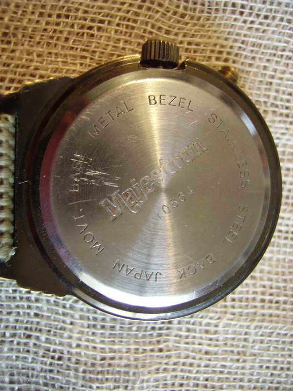 I sell a watch with a keychain and a compass - 5 I sell a watch with a keychain and a compass - 5