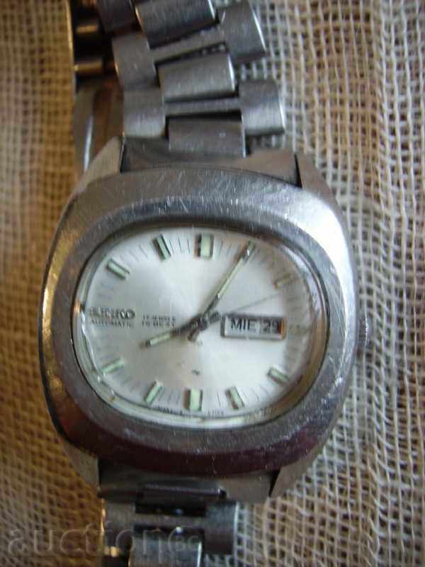 I sell ladies big watch Seiko with price 60.00 BGN | € 30.68 I sell ladies big watch Seiko with price 60.00 BGN | € 30.68