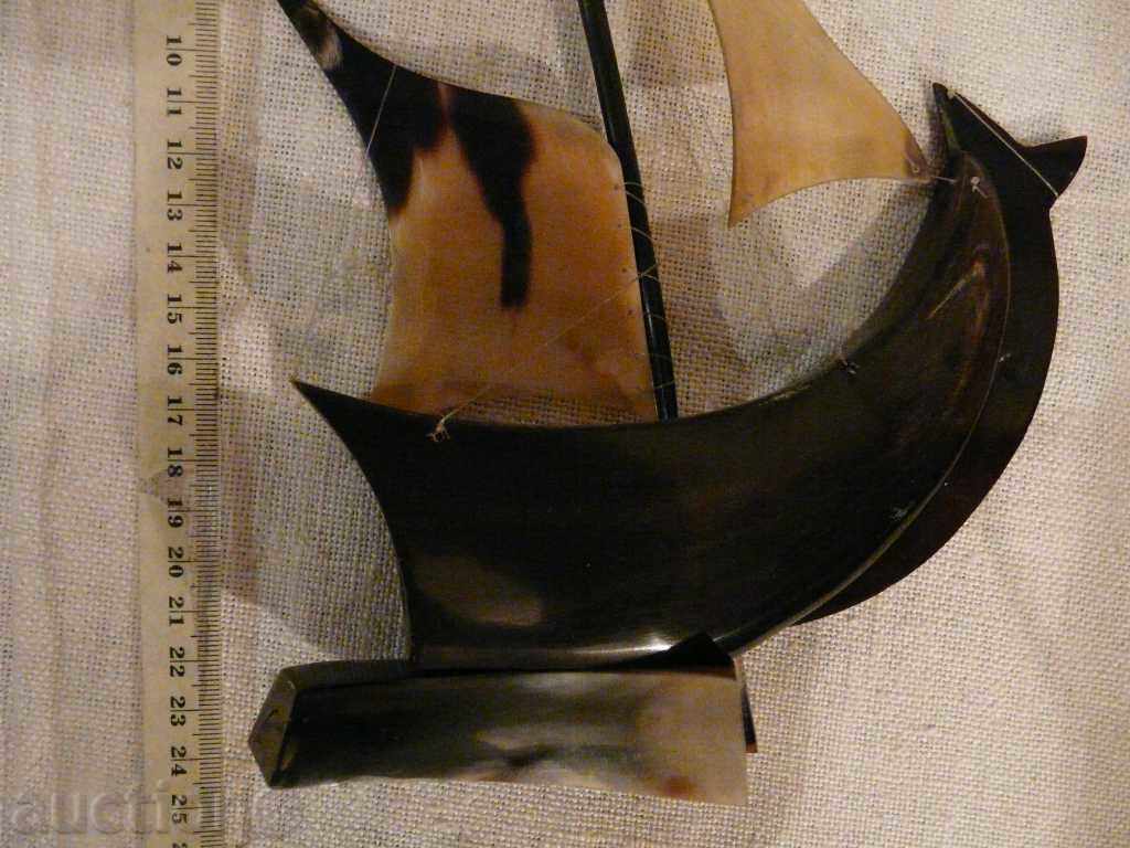 κέρατο αναμνηστικό-πλοίο με τιμή 25.00 BGN | € 12.78 κέρατο αναμνηστικό-πλοίο με τιμή 25.00 BGN | € 12.78