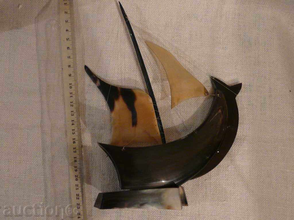 Δημοπρασία κέρατο αναμνηστικό-πλοίο Δημοπρασία κέρατο αναμνηστικό-πλοίο