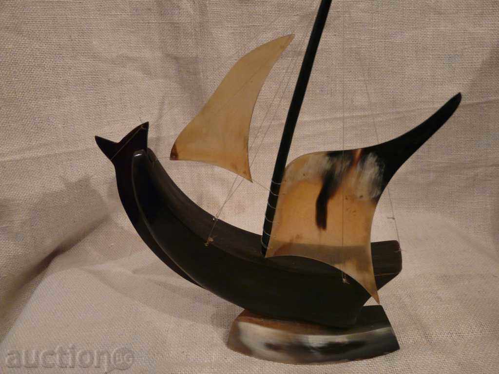 Παράδοση κέρατο αναμνηστικό-πλοίο Παράδοση κέρατο αναμνηστικό-πλοίο