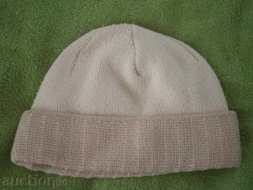 Machine-knit pink hat with price 3.00 BGN | € 1.53 Machine-knit pink hat with price 3.00 BGN | € 1.53