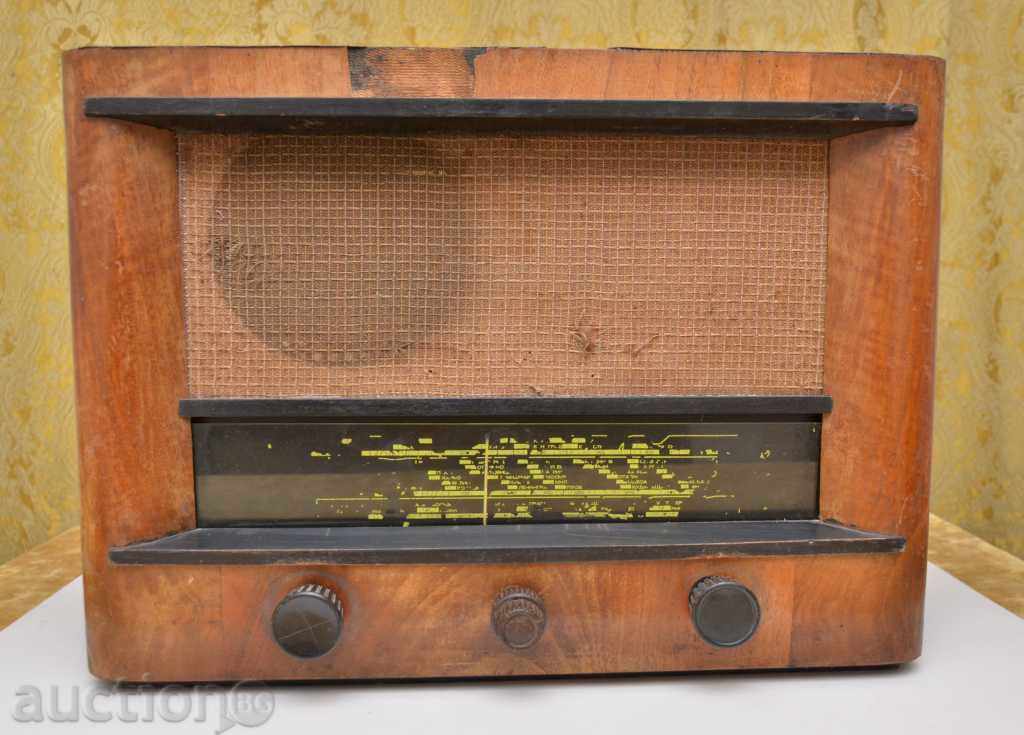 Radio suitable for interior or parts