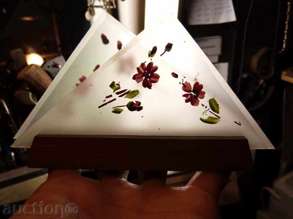 Delivery of 4404. DRAWING GLASS WOODWORK Delivery of 4404. DRAWING GLASS WOODWORK