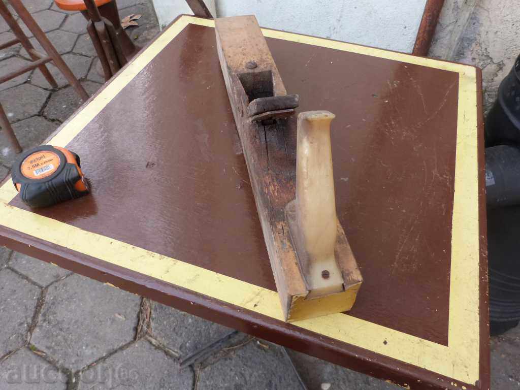 4423. GOLDEN OLIVE WOOD RENDE - 7 4423. GOLDEN OLIVE WOOD RENDE - 7