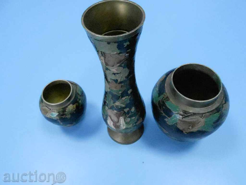 Bronze vases with price 30.00 BGN | € 15.34 Bronze vases with price 30.00 BGN | € 15.34