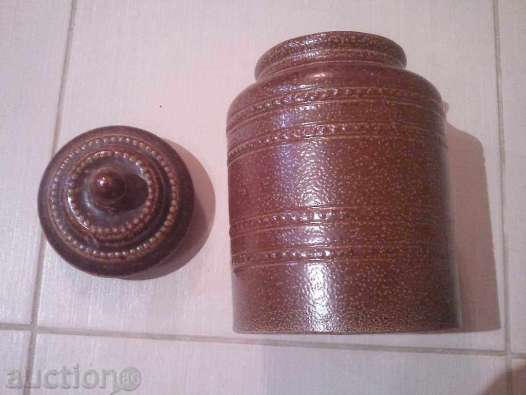 Auction  terracotta URNA