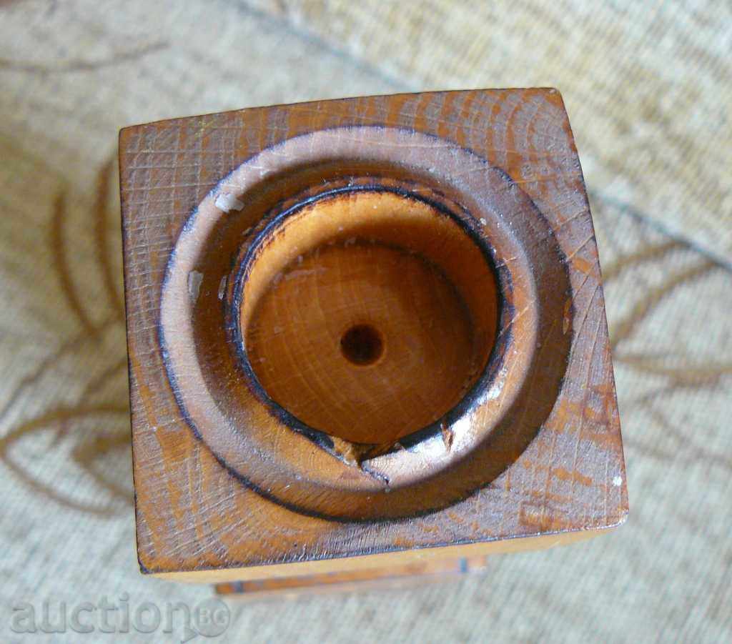 Δημοπρασία Κηροπήγιο ένα κάψιμο δέντρων Δημοπρασία Κηροπήγιο ένα κάψιμο δέντρων