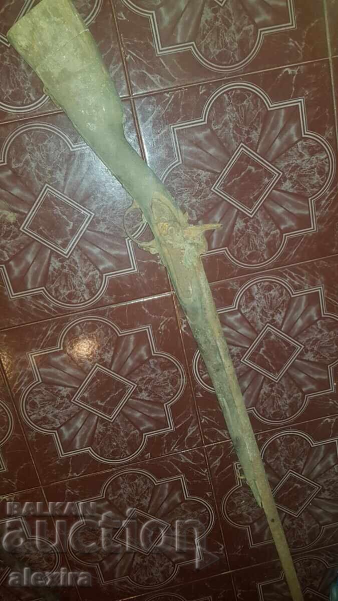 стара армейска капсулна пушка с цена 950.00 лв. | € 485.73 стара армейска капсулна пушка с цена 950.00 лв. | € 485.73