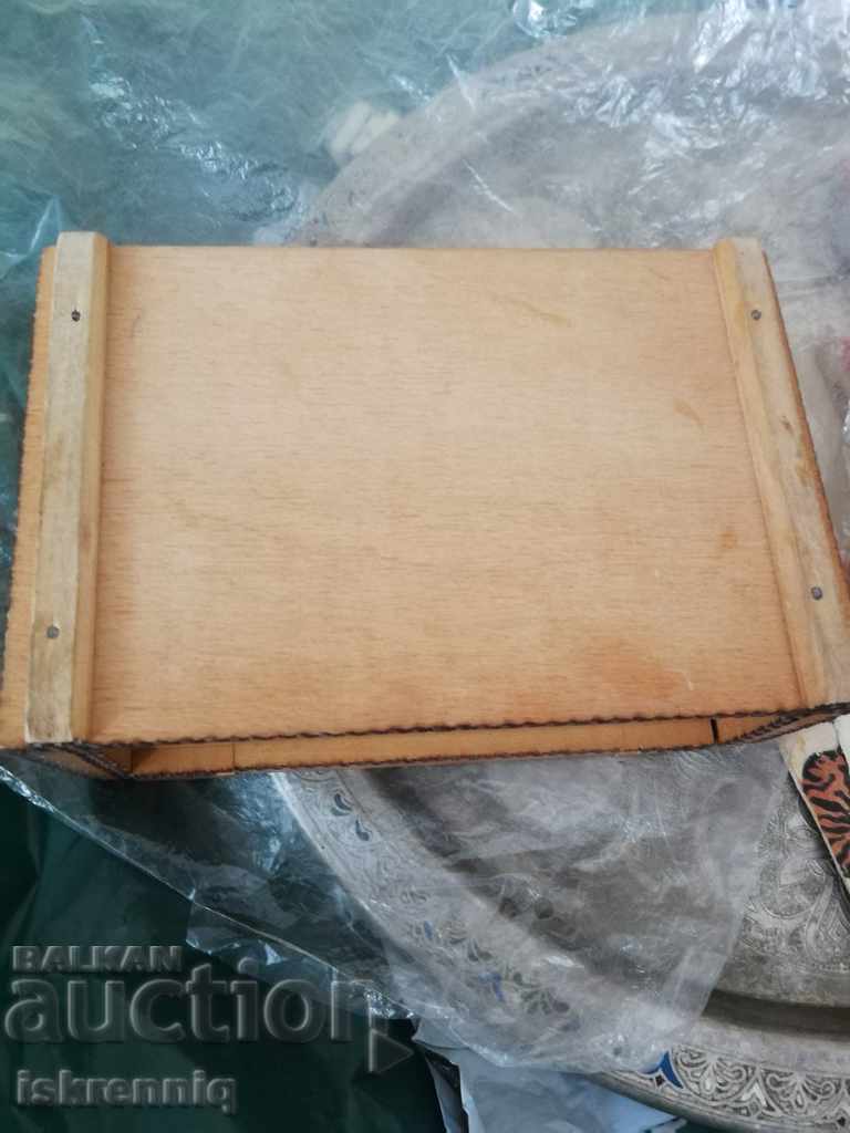Old wooden box with price 10.00 BGN | € 5.11