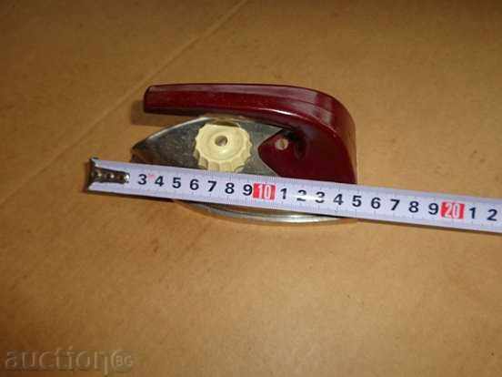 Iron for ironing - a unique rarity with price 39.00 BGN | € 19.94 Iron for ironing - a unique rarity with price 39.00 BGN | € 19.94