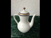 Porcelain old, tea pot / only /.