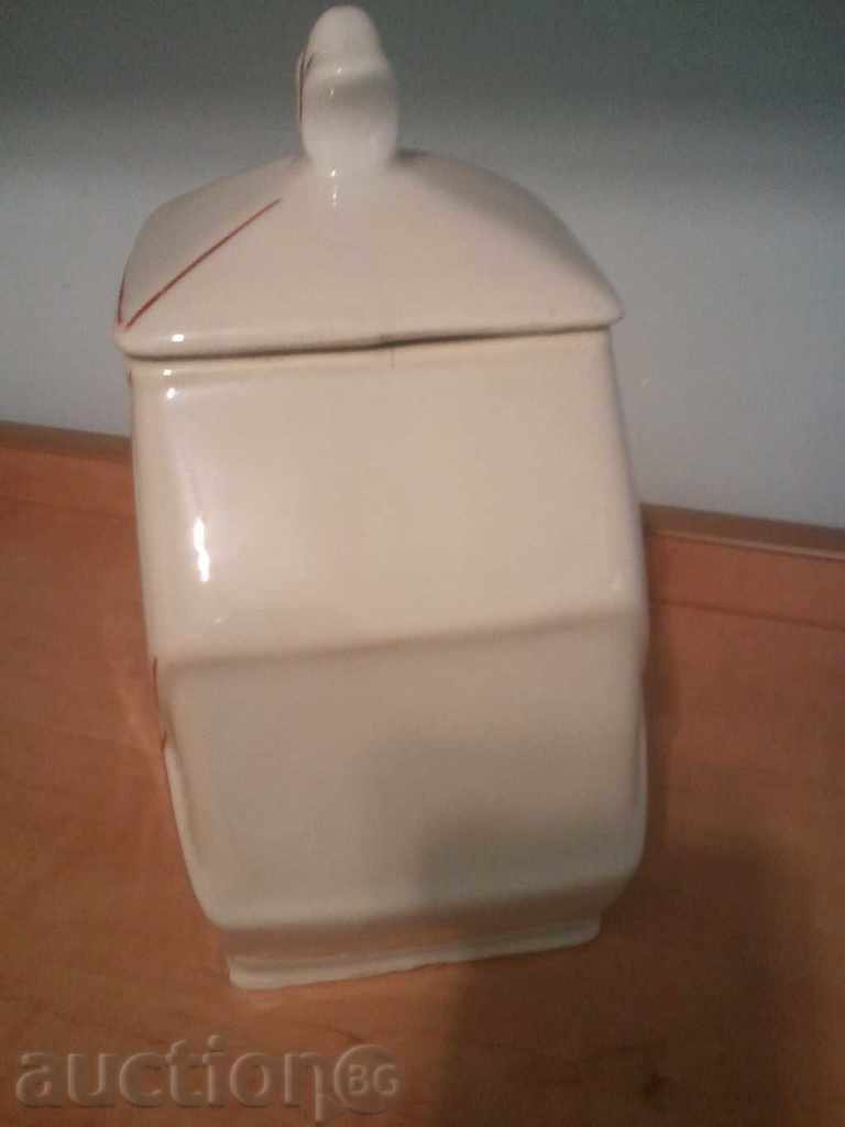 porcelain jar jar EARLY SOCCER SERVICE - 5 porcelain jar jar EARLY SOCCER SERVICE - 5