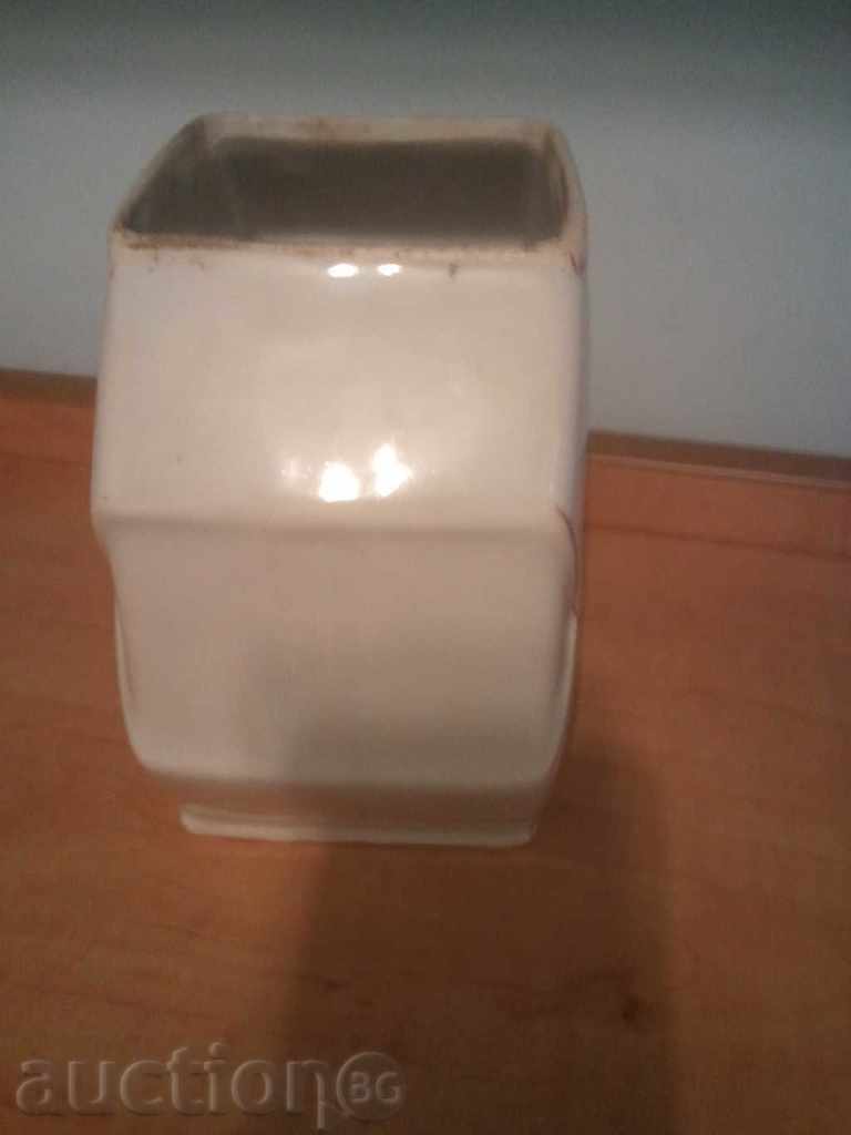 Auction  porcelain jar for rice EARLY SOCCER SERVICE