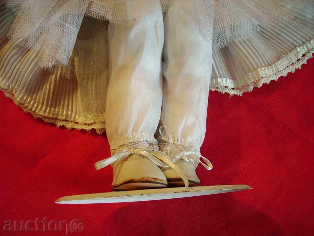 Sell ​​a collectible doll - 7