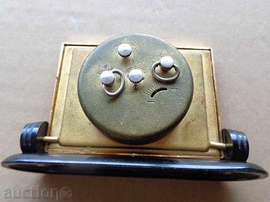 Delivery of Soviet clock "SLAVA", alarm clock - USSR Delivery of Soviet clock "SLAVA", alarm clock - USSR