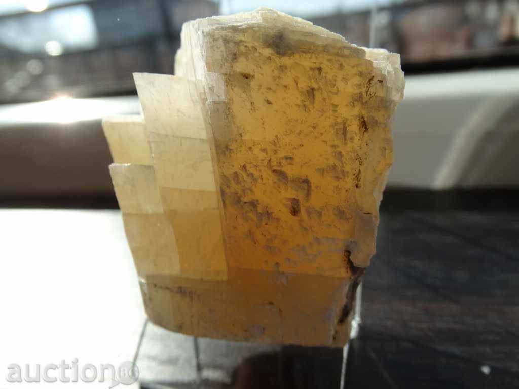 Auction calcite Auction calcite