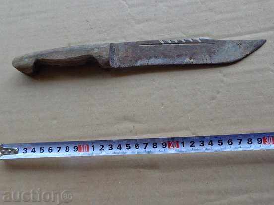 Auction An old knife, a karaoke, a dagger, a blade Auction An old knife, a karaoke, a dagger, a blade