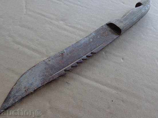 An old knife, a karaoke, a dagger, a blade - 5 An old knife, a karaoke, a dagger, a blade - 5