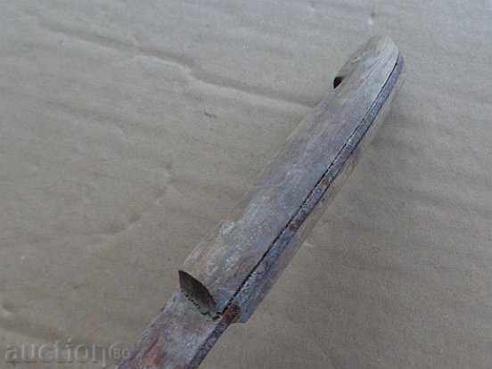 An old knife, a karaoke, a dagger, a blade - 6 An old knife, a karaoke, a dagger, a blade - 6