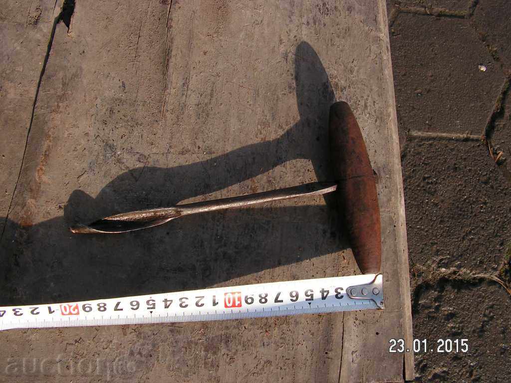 Auction  4723. STAR COVER TREE WOOD MARKED 7 NUMBER PRINT