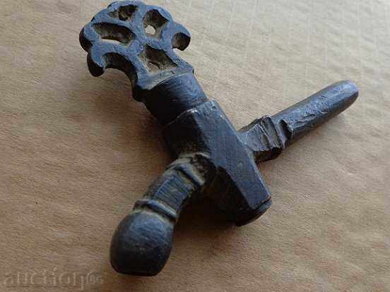 Delivery of Old bronze crane, a cannon Delivery of Old bronze crane, a cannon