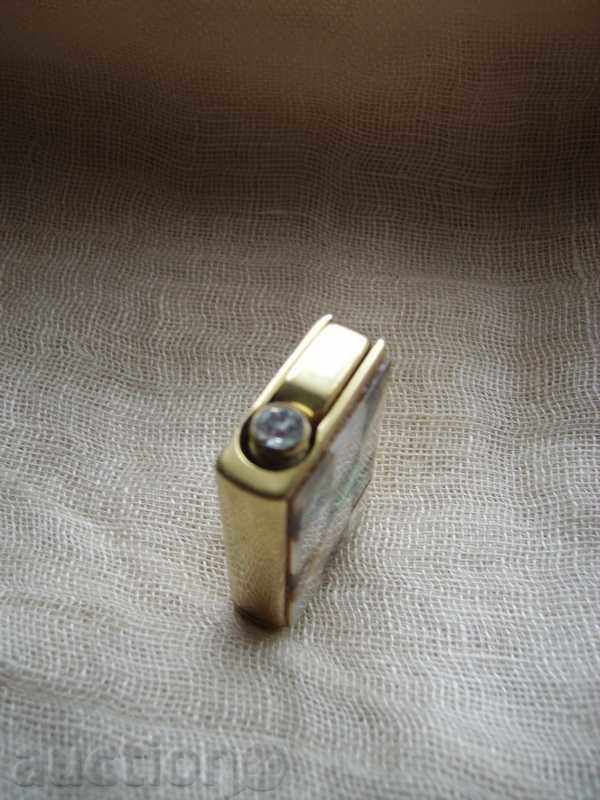 I sell a cigarette lighter perfume with price 90.00 BGN | € 46.02 I sell a cigarette lighter perfume with price 90.00 BGN | € 46.02