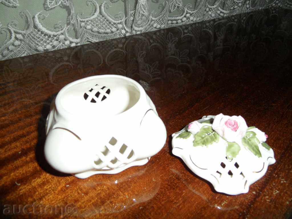 PORCELAIN JEWELERY BOX with price 16.99 BGN | € 8.69 PORCELAIN JEWELERY BOX with price 16.99 BGN | € 8.69