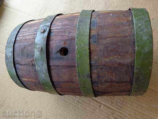 Delivery of Storm, barrel, wooden stick, wood Delivery of Storm, barrel, wooden stick, wood