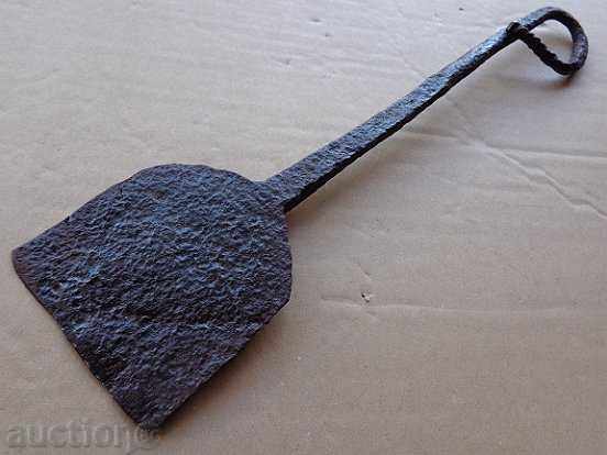 Old forged scabbard, hoe, gingerbread, gingerbread with price 31.00 BGN | € 15.85 Old forged scabbard, hoe, gingerbread, gingerbread with price 31.00 BGN | € 15.85