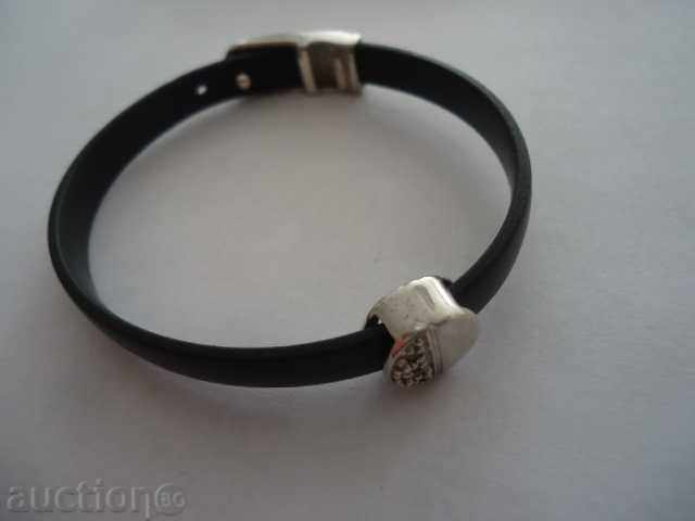 ΓΥΝΑΙΚΕΣ βραχιόλια σιλικόνης και ασήμι με τιμή 17.00 BGN | € 8.69