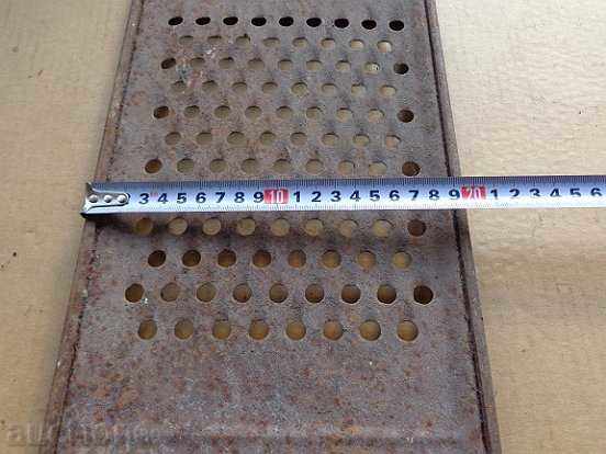 Auction  Old grater, kitchen tool