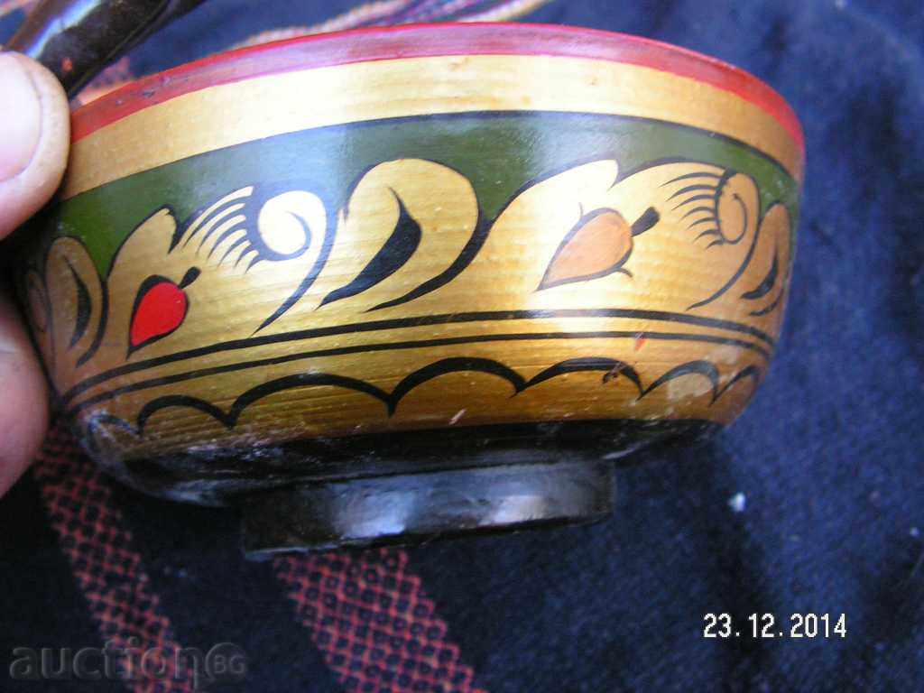 4562. OLD RUSSIAN DRESSED WOODEN WOOD AND CUP USSR - 5 4562. OLD RUSSIAN DRESSED WOODEN WOOD AND CUP USSR - 5