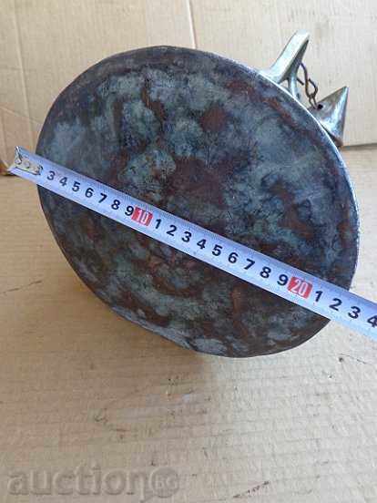 An old copper hibiscus, a baker, a hunter, a renaissance court - 7 An old copper hibiscus, a baker, a hunter, a renaissance court - 7