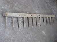 Old gravel of wood, wooden, agricultural instrument
