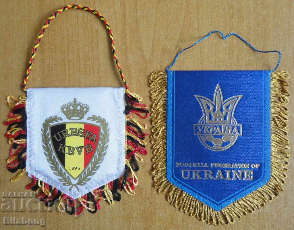 2 steaguri de fotbal