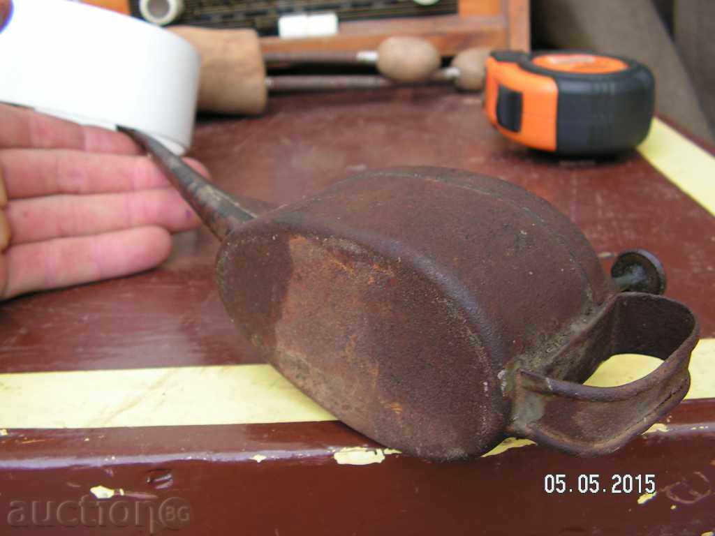 Auction  STEEL IRON OIL WITH PUMP WORK