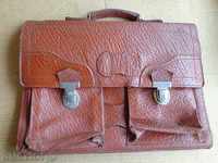 German taxpayer bag, handbag attribute, calf box