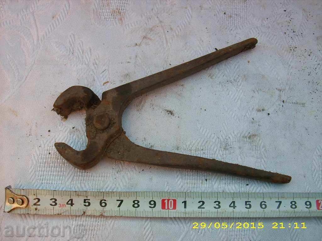 Auction keradene, pliers Auction keradene, pliers