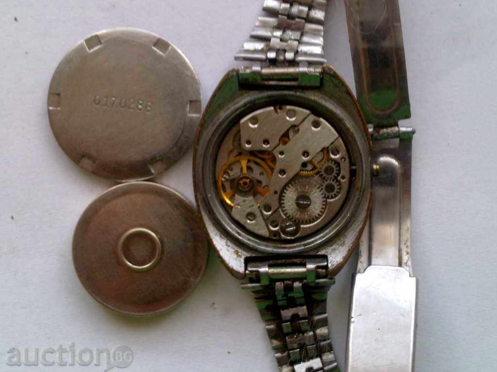 Clock Zarya with price 5.00 BGN | € 2.56