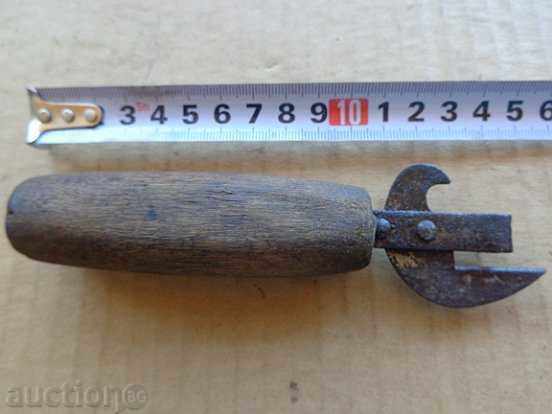 Auction Old tool for skins Auction Old tool for skins