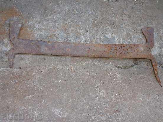 Delivery of Hand-forged scraper for muddy shoes, boots, rubber galoshes Delivery of Hand-forged scraper for muddy shoes, boots, rubber galoshes