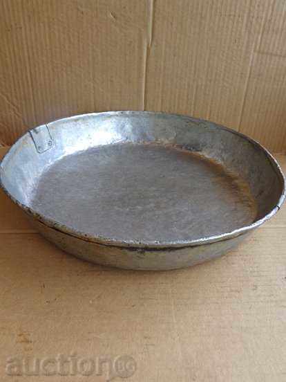 Copper pot, tray, baker, blue with price 34.00 BGN | € 17.38 Copper pot, tray, baker, blue with price 34.00 BGN | € 17.38