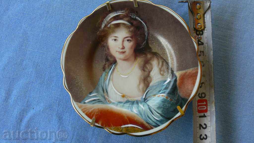 Delivery of FRENCH WALL DECORATIVE FRONT Delivery of FRENCH WALL DECORATIVE FRONT