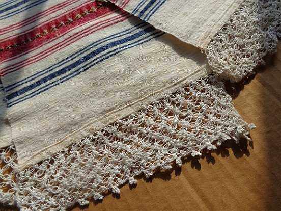 Old woolen cloth with lace, knitting, embroidery with embroidery with price 39.00 BGN | € 19.94 Old woolen cloth with lace, knitting, embroidery with embroidery with price 39.00 BGN | € 19.94