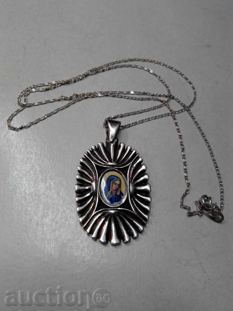 PENDANT SMALAT ARGINTIU ANTICH cu preț 280.00 BGN | € 143.16