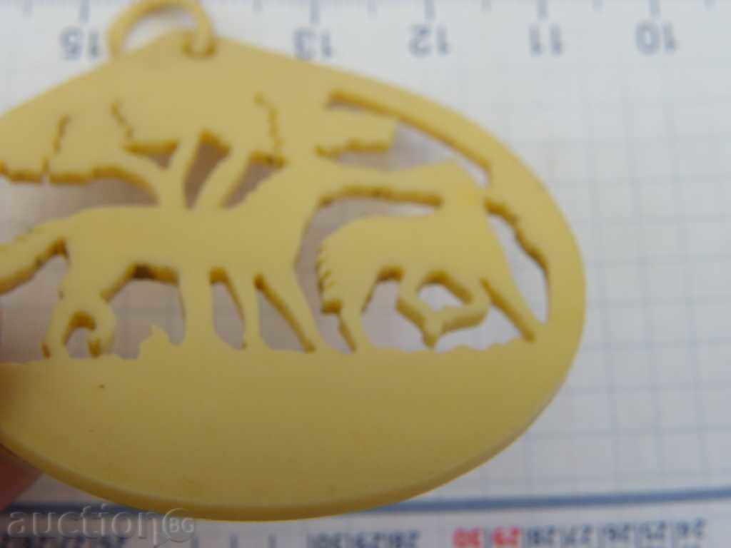 Delivery of Silky ivory pendant Delivery of Silky ivory pendant