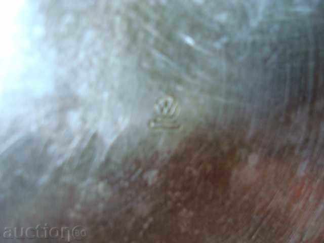 Auction Amphora, VAZA with 2 handles, heavy white metal, bottom with brand. Auction Amphora, VAZA with 2 handles, heavy white metal, bottom with brand.